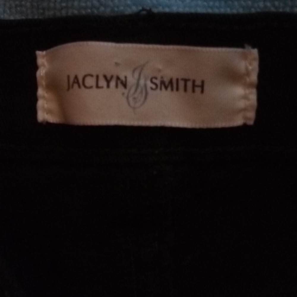 Jaclyn Smith black, bootleg jeans, sz 6 short - Picture 3 of 6